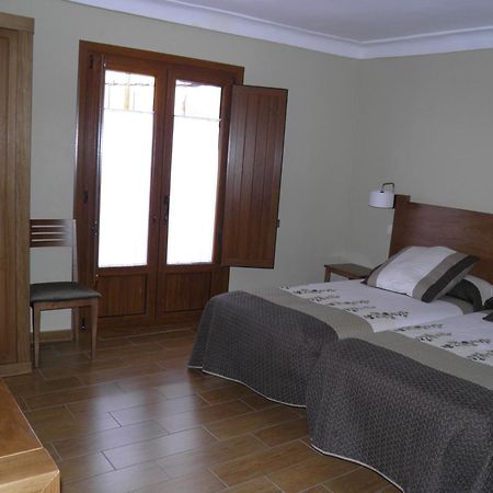 Apartamentos Turisticos Пенафиел Номер фото